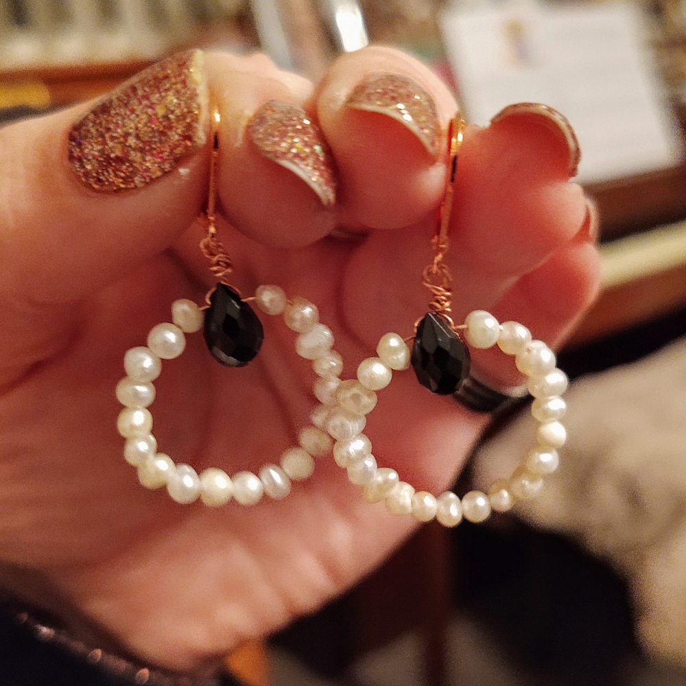 Freshwater Pearl and Onyx Earrings